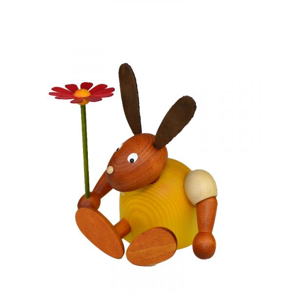 Drechslerei Martin - Hase mit Blume sitzend gelb