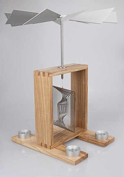 Luma - Pyramide Esche HOCH silber